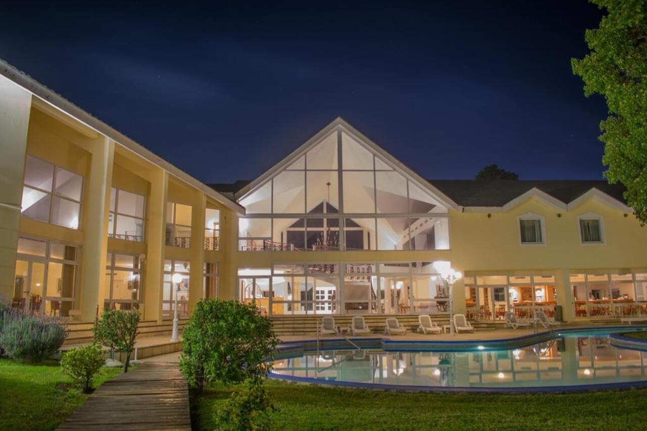 Parque Hotel Jean Clevers Punta del Este Dış mekan fotoğraf The clubhouse at the Royal Natal Golf Club