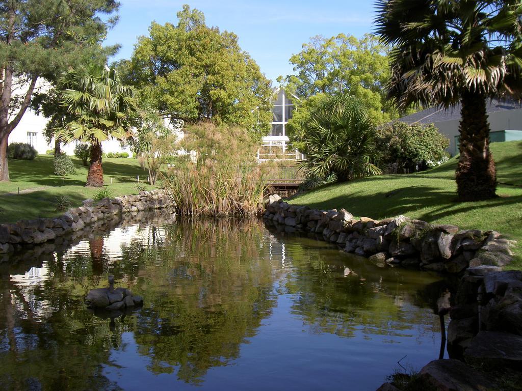 Parque Hotel Jean Clevers Punta del Este Dış mekan fotoğraf The stream in the park