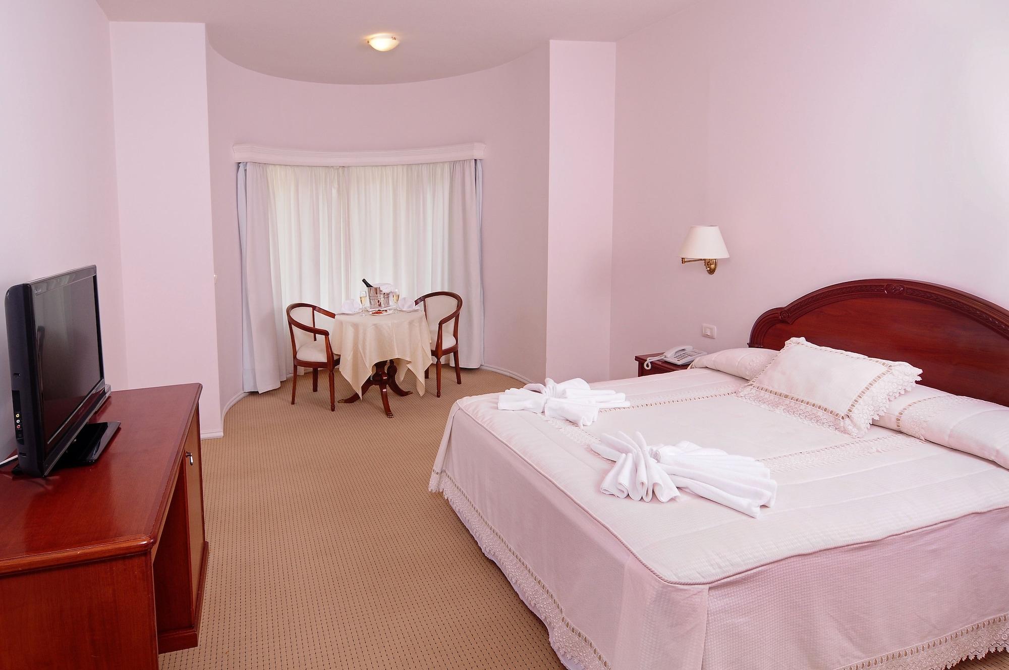 Parque Hotel Jean Clevers Punta del Este Dış mekan fotoğraf A bedroom in a hotel