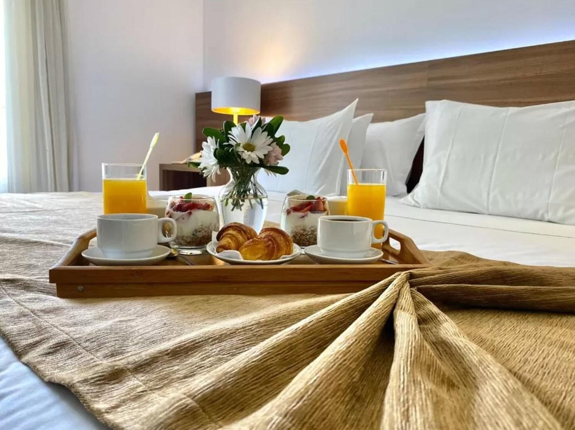 Parque Hotel Jean Clevers Punta del Este Dış mekan fotoğraf Room service