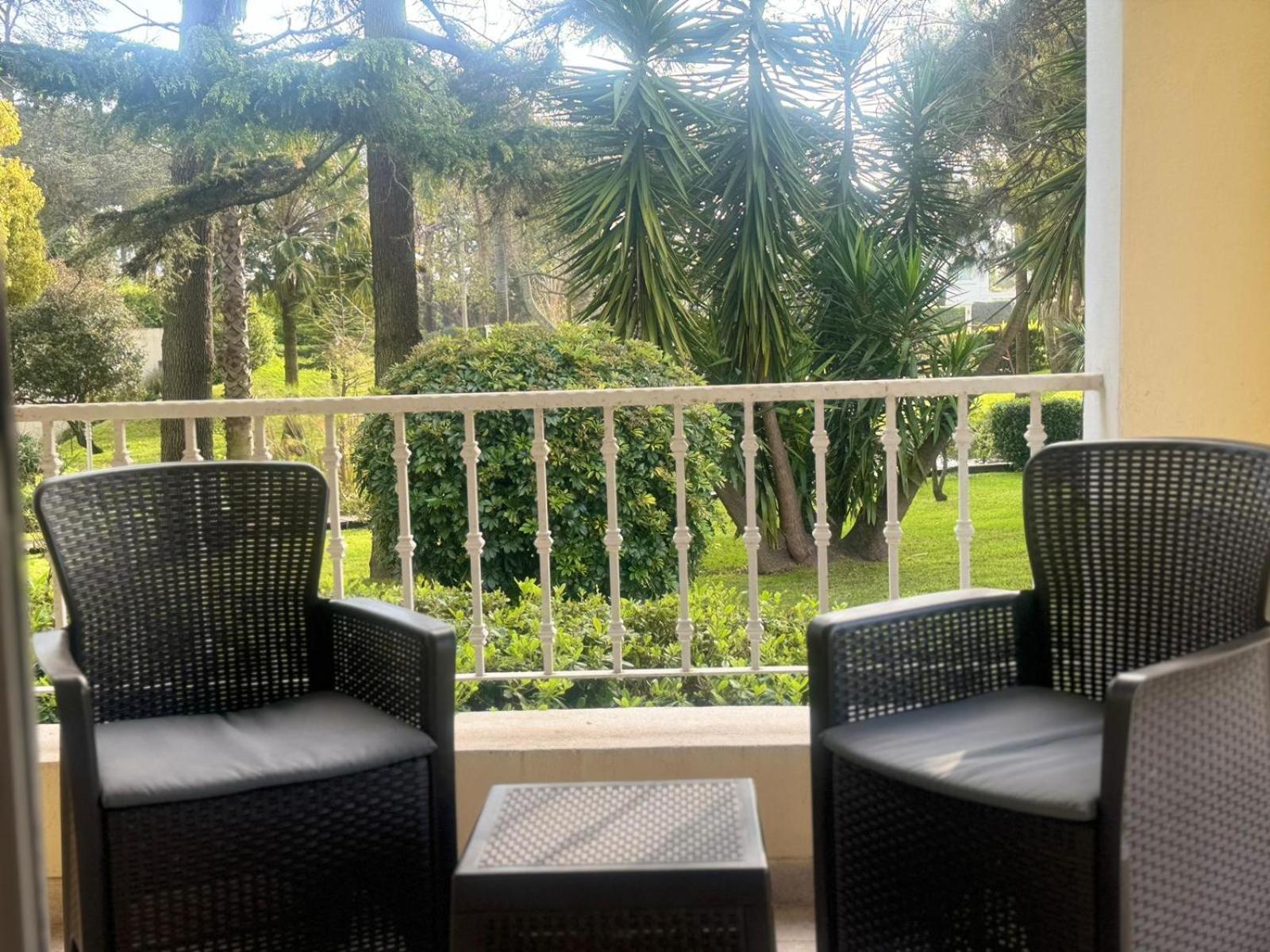 Parque Hotel Jean Clevers Punta del Este Dış mekan fotoğraf A view of the gardens from a guest room