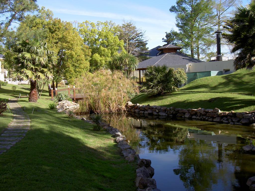 Parque Hotel Jean Clevers Punta del Este Dış mekan fotoğraf The stream in the park